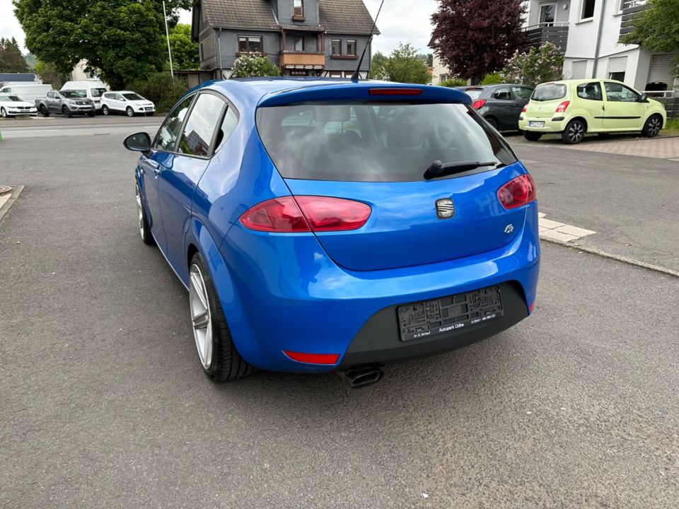 Seat Leon FR* Scheckheftgepflegt in Cölbe