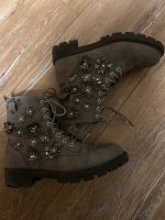 Graue Boots mit Glitzer Blüten Größe 38 Nordrhein-Westfalen - Schloß Holte-Stukenbrock Vorschau