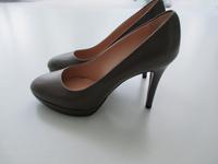 NAVYBOOT High-Heels Pumps Plateau Stilettos Leder taupe NEU 39,5 Berlin - Dahlem Vorschau
