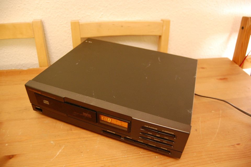 Universum Midi VTCF-CD 4394 CD Player---Laser Defekt--- in Bad Waldsee