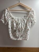 Crop Top mit Blümchen Niedersachsen - Helmstedt Vorschau
