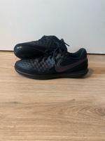 Nike Tiempo Hallenschuhe Gr. 40.5 Schwarz Nordrhein-Westfalen - Bergheim Vorschau