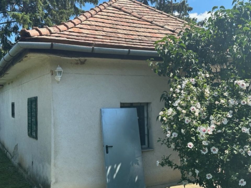 Ungarn: Haus, Südseite Balaton (Plattensee) bei Balatonföldvár in Kämpfelbach