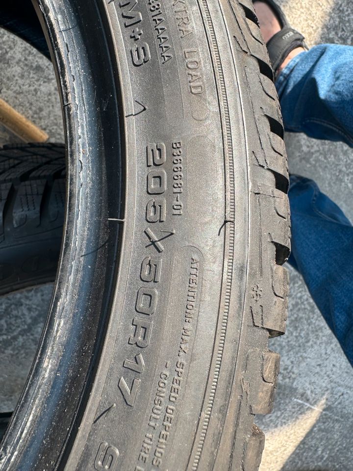 4 Winterreifen Goodyear 205/50R17 93V in Wiesbaden