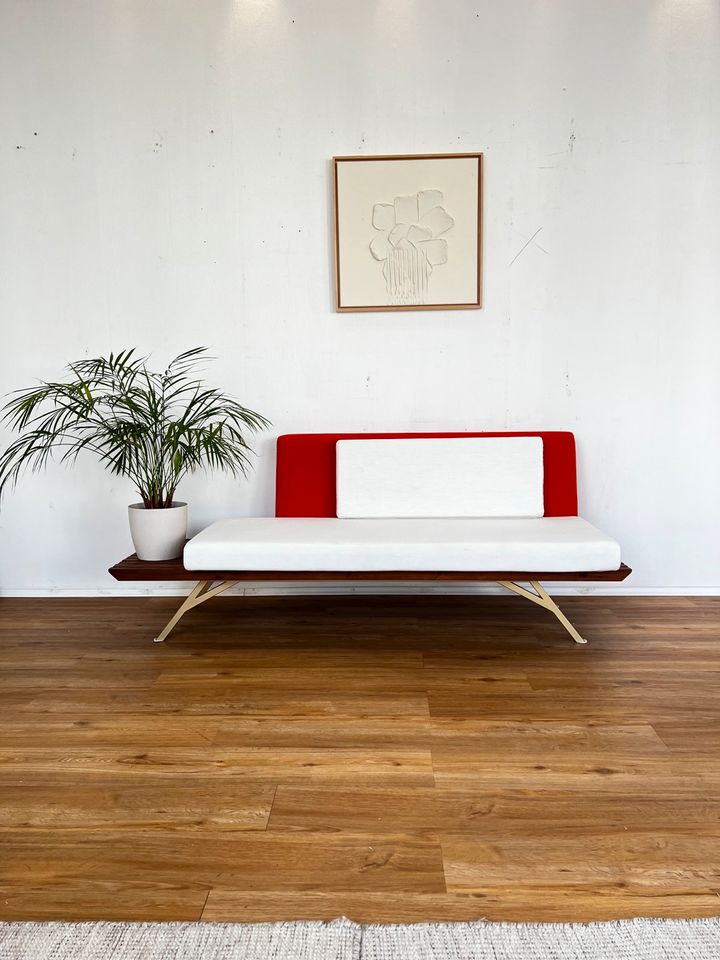 Teak Daybed Mid Century Sofa 60er Couch 70er Design Space Age in Hamburg