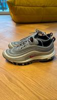 Nike Sneaker Turnschuhe Gr. 40 Hessen - Nauheim Vorschau