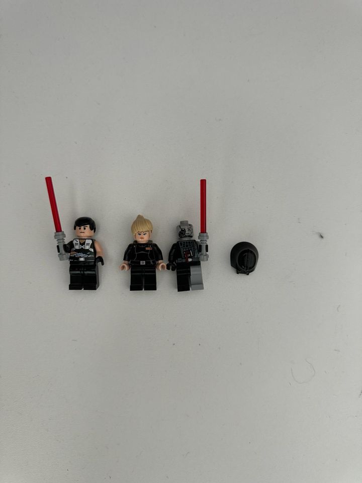 Lego Star Wars 7672 mit allen Figuren + OVP !! SAMMLERSTÜCK !! in Staufen im Breisgau