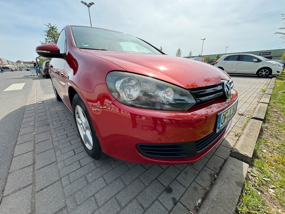 Golf 6 Schrägheck 1.4 Benziner Rot in Rodgau