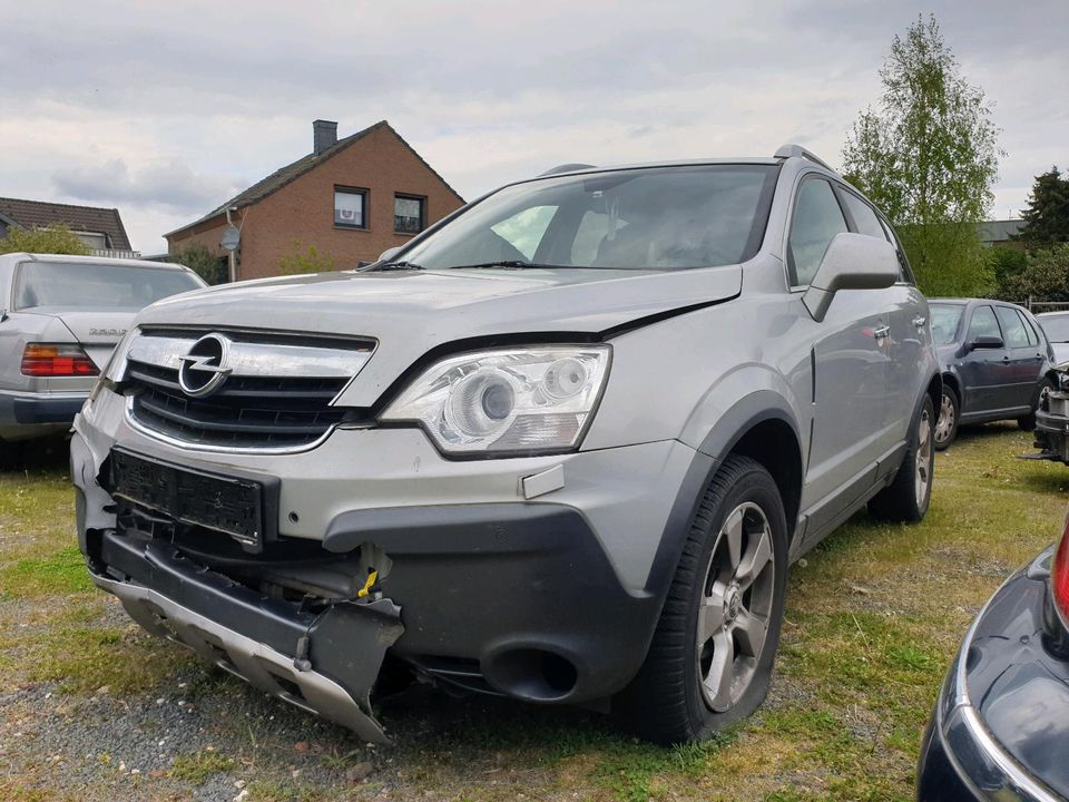 Opel Antara 2.0 CDTI  unfallfahrzeug in Niederkrüchten