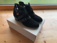 Esprit Halbschuhe Leder NEU Karton Absatz 42 schwarz Stiefeletten Sachsen - Neustadt Vorschau