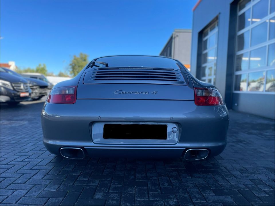 Porsche 911/997 Carrera 4/Allrad/Bose/SSD/el.MemorySitze/Bi-Xenon in Dresden