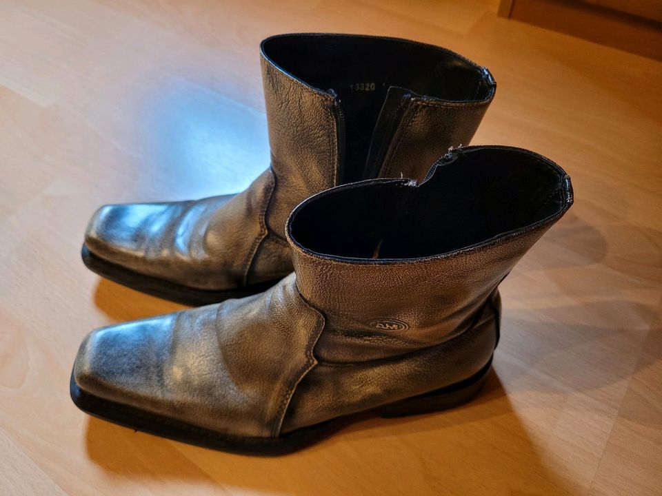 Herrenstiefel von AM Größe 40 in Kamp-Bornhofen