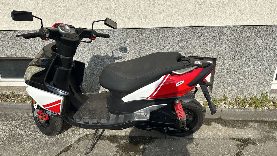 Motorroller in Wurzen