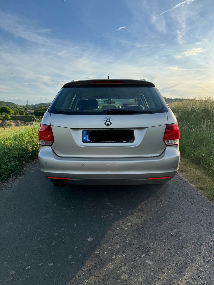 Vw Golf 6 Variant 1,4 Tsi DSG, Xenon usw top in Braunschweig