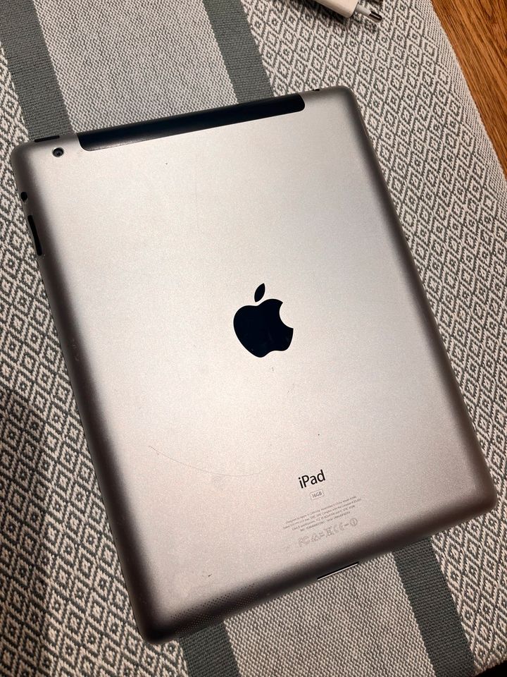 Apple iPad 16GB in Börm