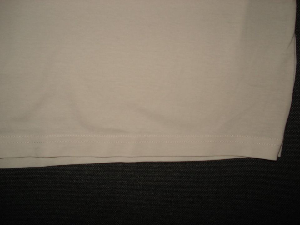 Gr. 134 - 140 H&M 2 Shirts grau u. beige Baumwolle in Berlin