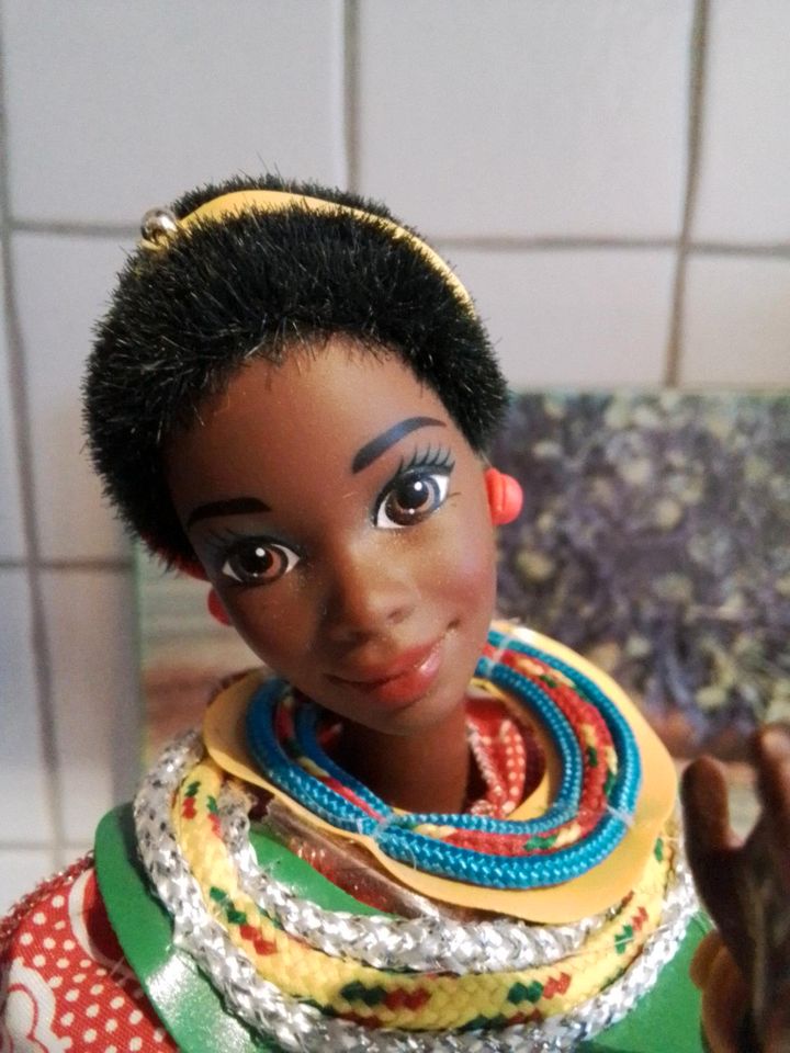 ♥️KENYAN BARBIE DOLS OF EUROPA , AFRIKA, ASIA, AUSTRA. in Aachen