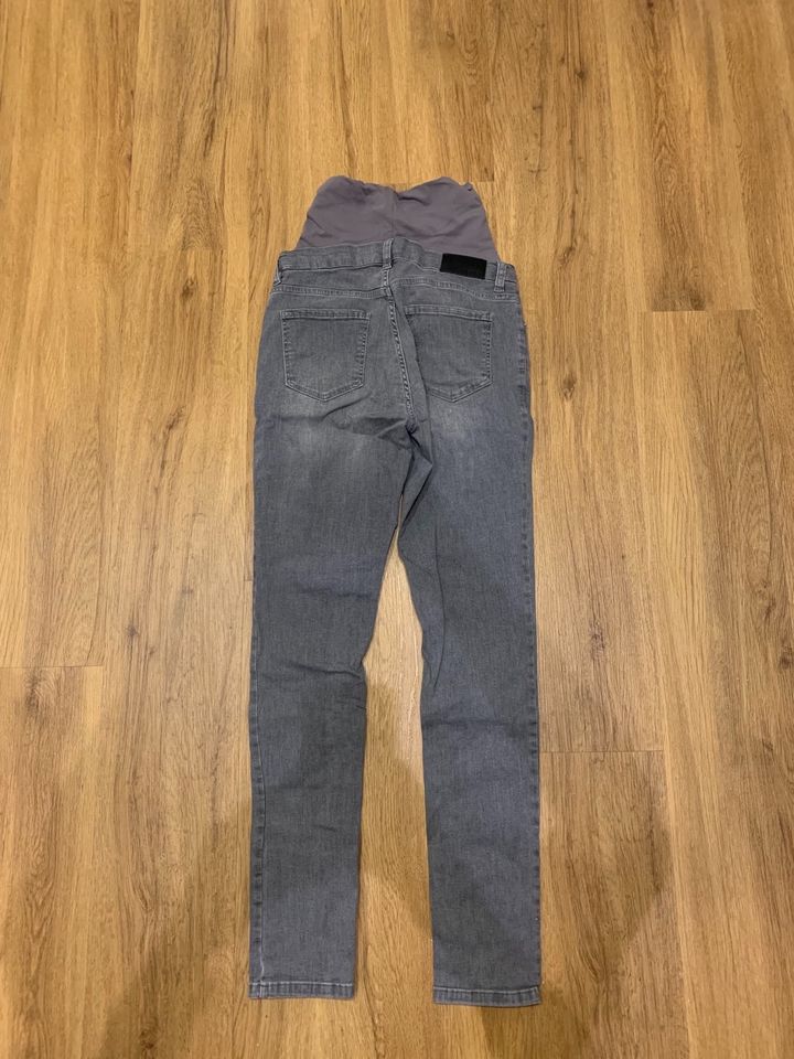 MAMA Umstandshose Jeans Gr. 34/36 Esprit NEU in Böhlen