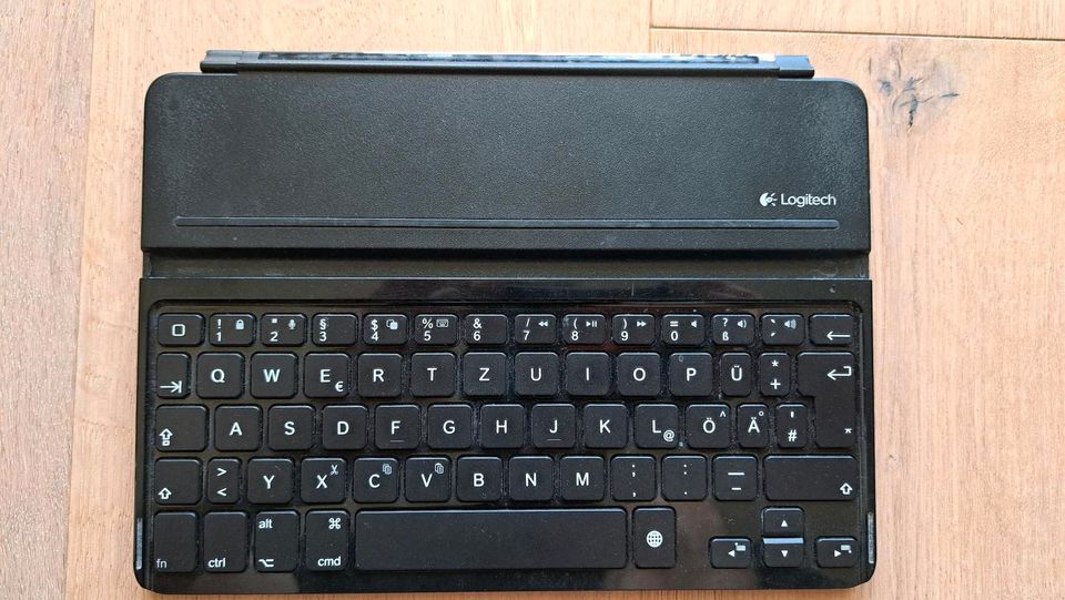 Logitech Ultra Thin Keyboard Tastatur | Bluetooth | iPad Air in Hamburg