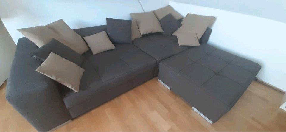 Big Sofa mit Hocker in Köln