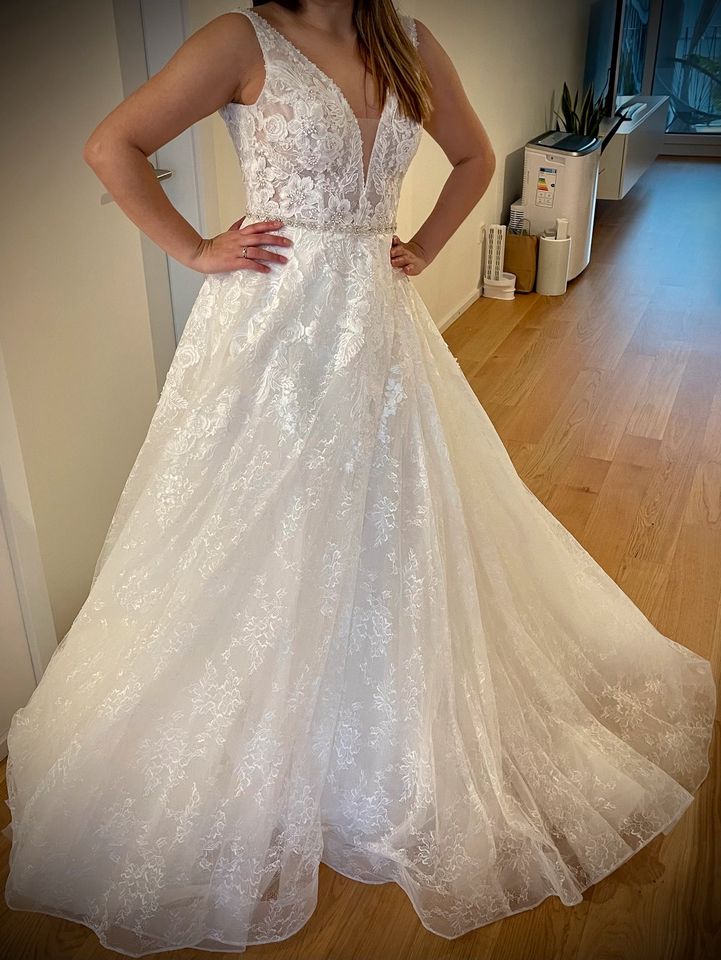 NEU! Traumhaftes Brautkleid A-Linie, Ivory, Ronald Joyce in Regensburg