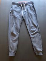 Jogginghose SUPERDRY Sporthose Wohlfühlhose grau Gr. M Niedersachsen - Quakenbrück Vorschau