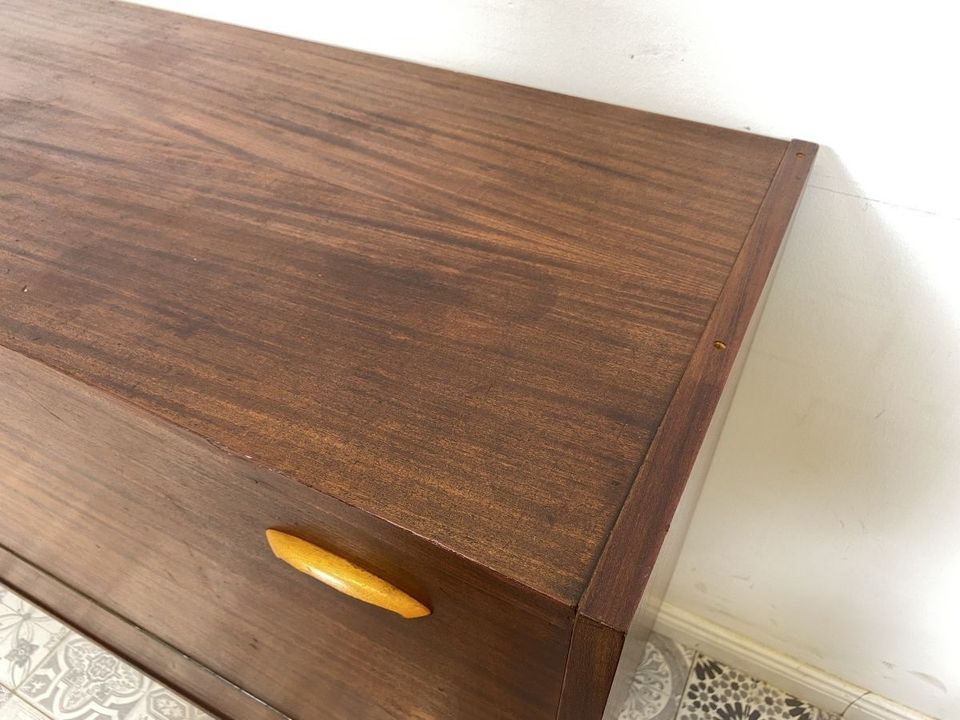 WMK Hübsche Mid-Century Wäschetruhe aus vollem Holz von Möbelfabrik Mörschner Gera, aus dem Jahr 1961 # Schrank Kommode Sideboard Wäschekommode Retro 50er 60er DDR Vintage # Lieferung möglich in Berlin