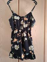 Jumpsuit kurz Shein Größe M Hessen - Flieden Vorschau