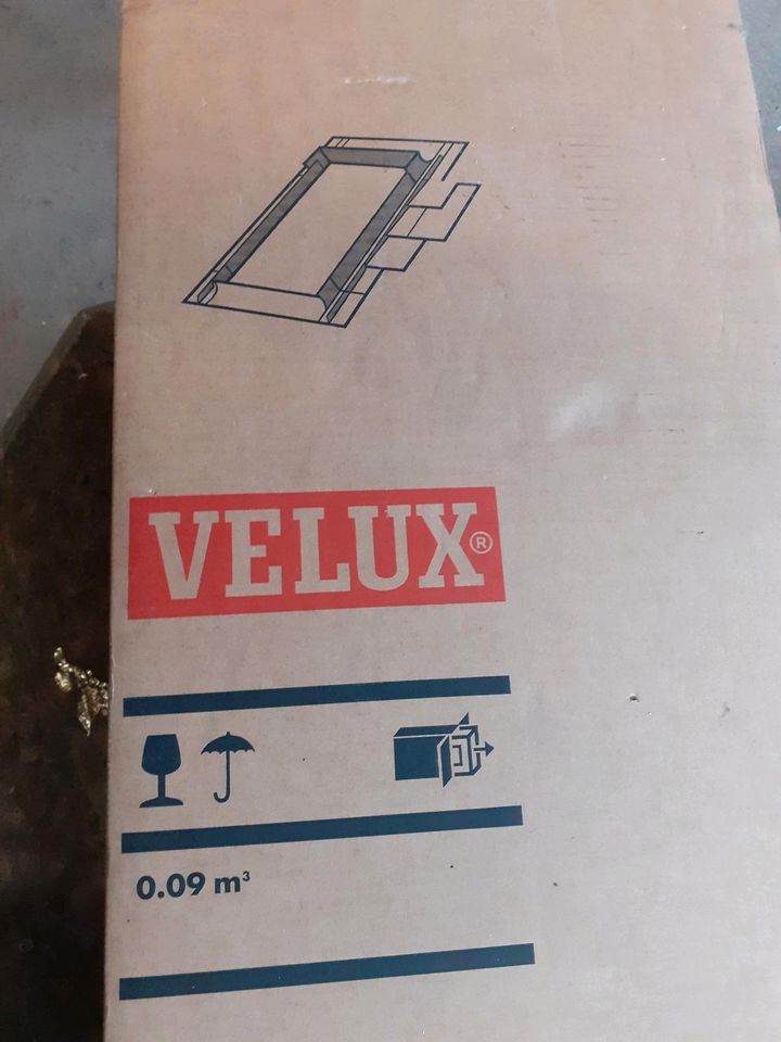 Umrandung Einbaurahmen für Velux Dachfenster einfach in Nedlitz