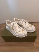 Gucci Sneaker Weiß Creme 38,5 Hessen - Heuchelheim Vorschau