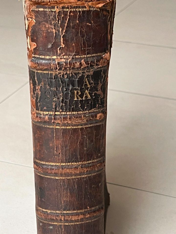 Antike Luther Bibel (Dresden und Leipzig 1742)_ gut erhalten in Bottrop