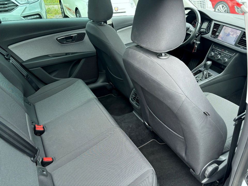 Seat Leon 1.5 ST Style*Navi*Pano*CarPlay*DAB*PDC*TOP in Haßloch