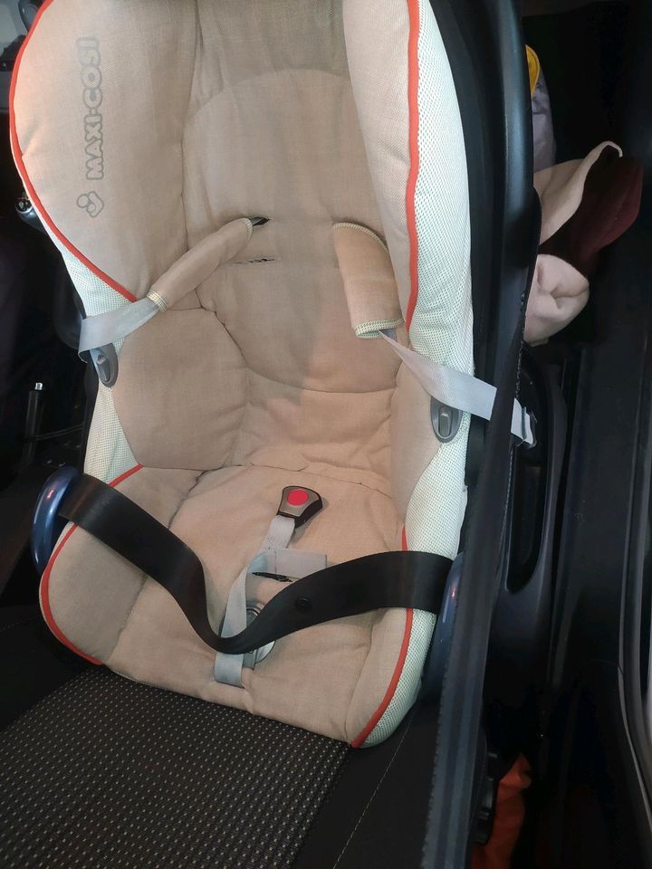 Maxi Cosi Cabrio fix Babysafe Babyschale mit Isofix Station in Obergünzburg