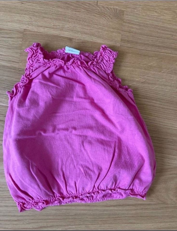 Kleidungspaket Baby Mädchen Sommer Größe 68 in Bornheim