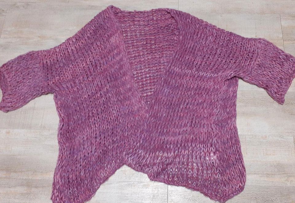 Strickjacke mit kurzen Arm Grobstrick ohne Size in Gardelegen  