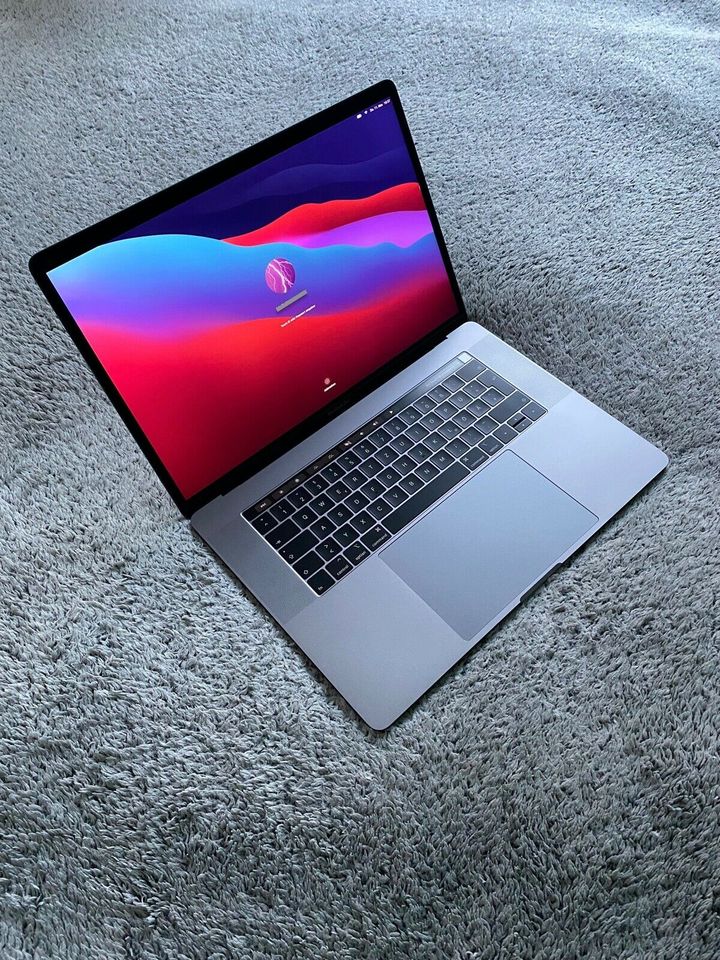 MacBook Pro 15 X i7 X 32GB RAM X 1TB SSD X Radeon Pro 560X 4 GB in Dresden