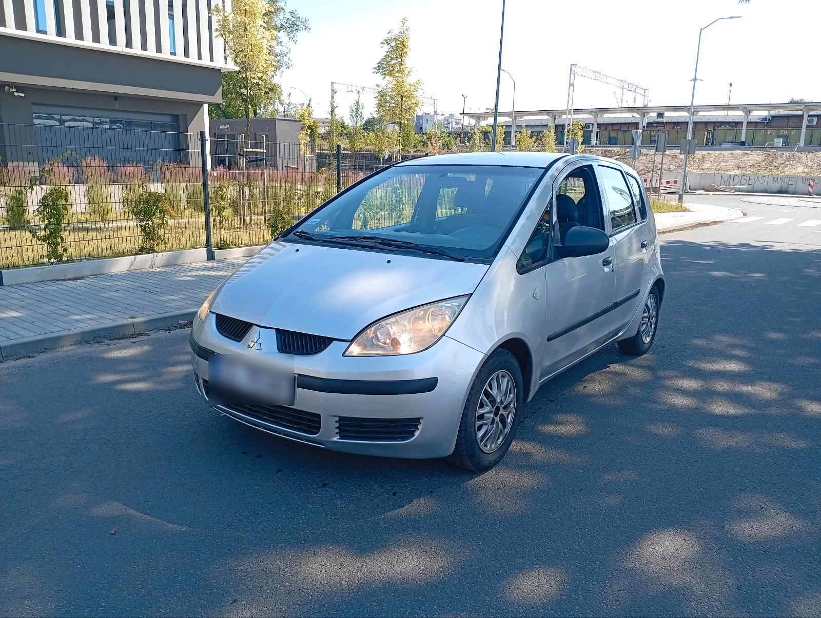 Abbildung des Autos Mitsubishi Colt polnisch…