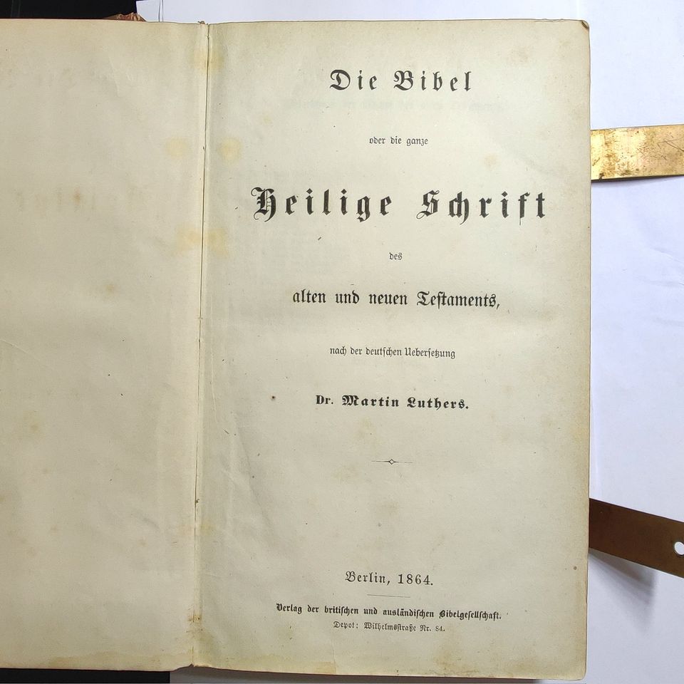 Antike Bibel aus 1864 -mgl. Besitz Gräfin v. der Schulenburg in Marburg