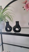 2 kleine schwarze Vasen Bayern - Benningen Vorschau