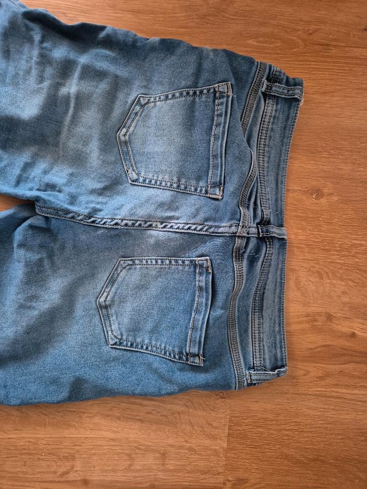 Jeans in Größe 40 in Hann. Münden