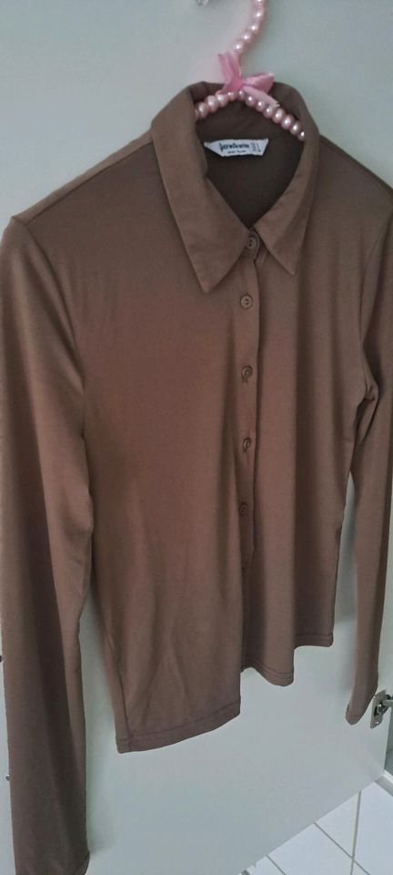 Bluse braun-beige S in Zwickau