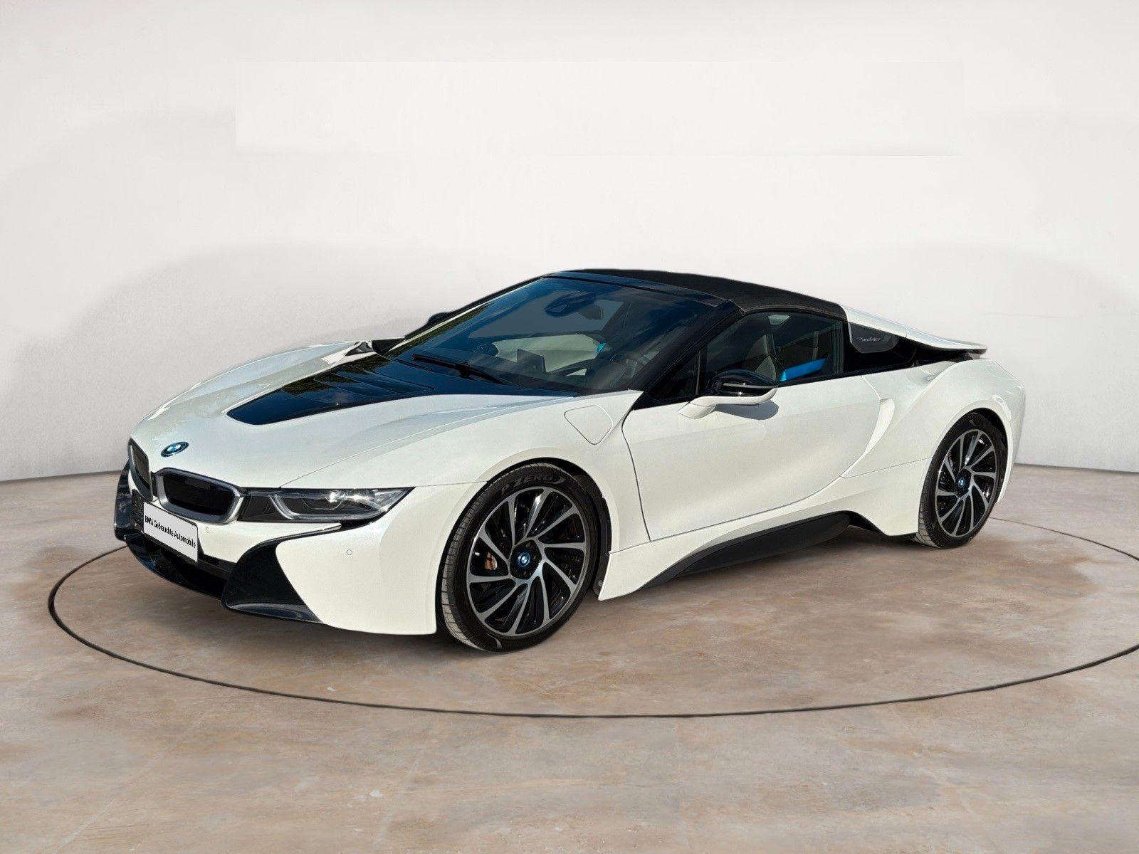 Abbildung des Autos BMW i8 Roadster + Laser …