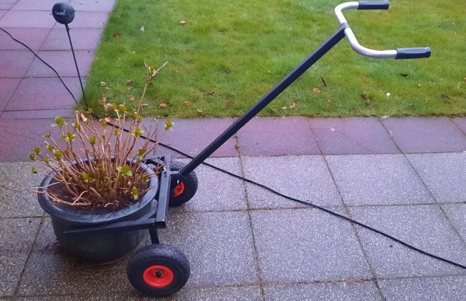 Garten Transport Gartengerät Hilfe Blumenkübel Pflanzkübel Kübel in Vechta