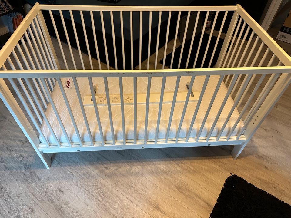 Babybett von IKEA in Borken