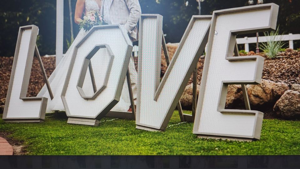 Hochzeit, beleuchtete XXL Buchstaben LOVE in Itzehoe