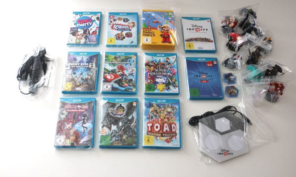 Wii U-Set - Mario Kart + Maker + Smash + Disney Infinity + Mikro in Bremen