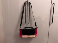 Handtasche / Schultertasche schwarz- beige - rot Berlin - Charlottenburg Vorschau