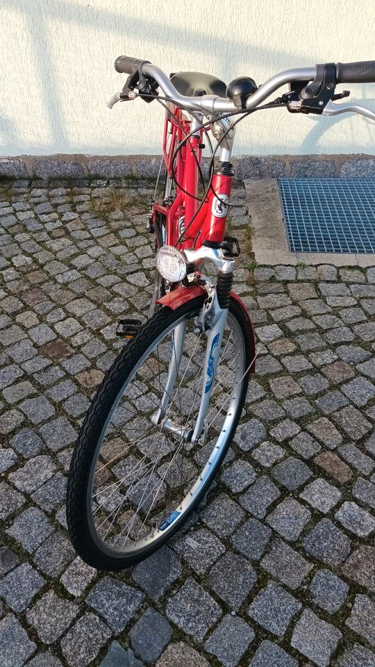 Damen Fahrrad WINGS Kettler Alu -Rad 28 Zoll vollgefedert rot in Putzkau