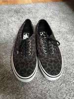 Vans Größe 40 in Leoprint (Graubraun/Schwarz) Duisburg - Duisburg-Mitte Vorschau