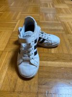 Adidas Kinder Sneaker Größe 30 weiß Baden-Württemberg - Herbrechtingen Vorschau